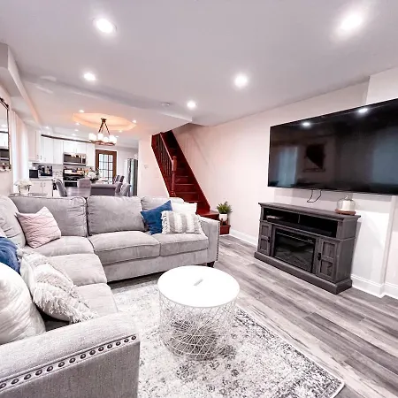 Cheerful & Modern Home W/ A Walkout Deck Area Glenside Exterior photo