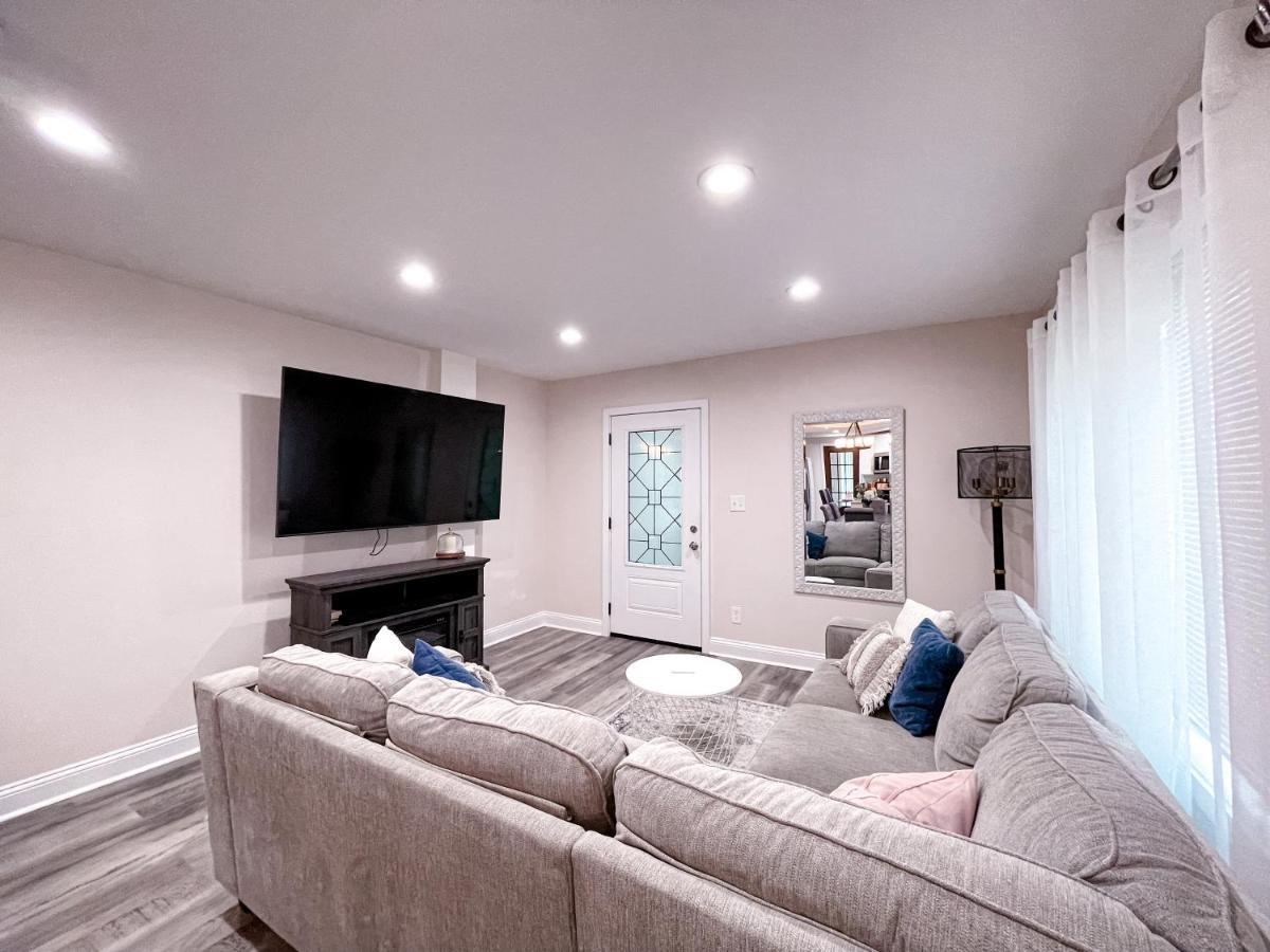 Holiday home Cheerful & Modern W/ A Walkout Deck Area Glenside