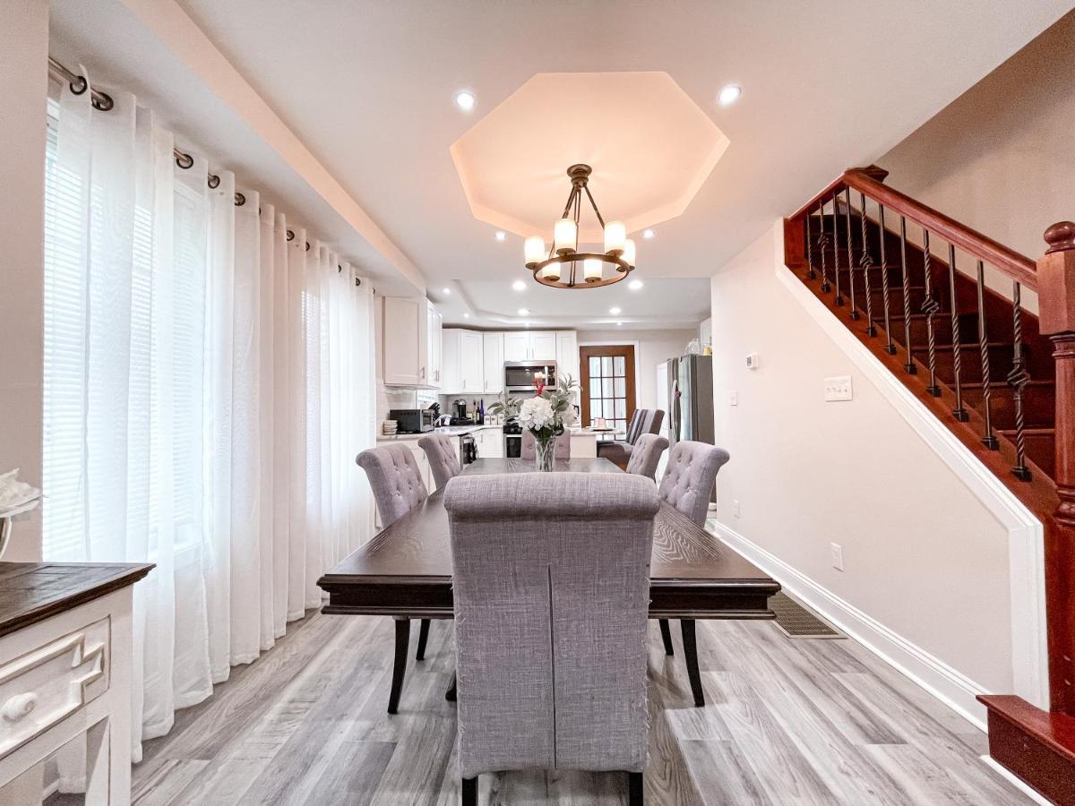 Holiday home Cheerful & Modern W/ A Walkout Deck Area